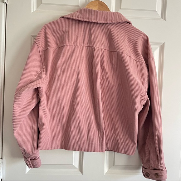 Avec Les Filles Blush Utility Jacket women’s cropped corduroy shirt jacket - Picture 4 of 8